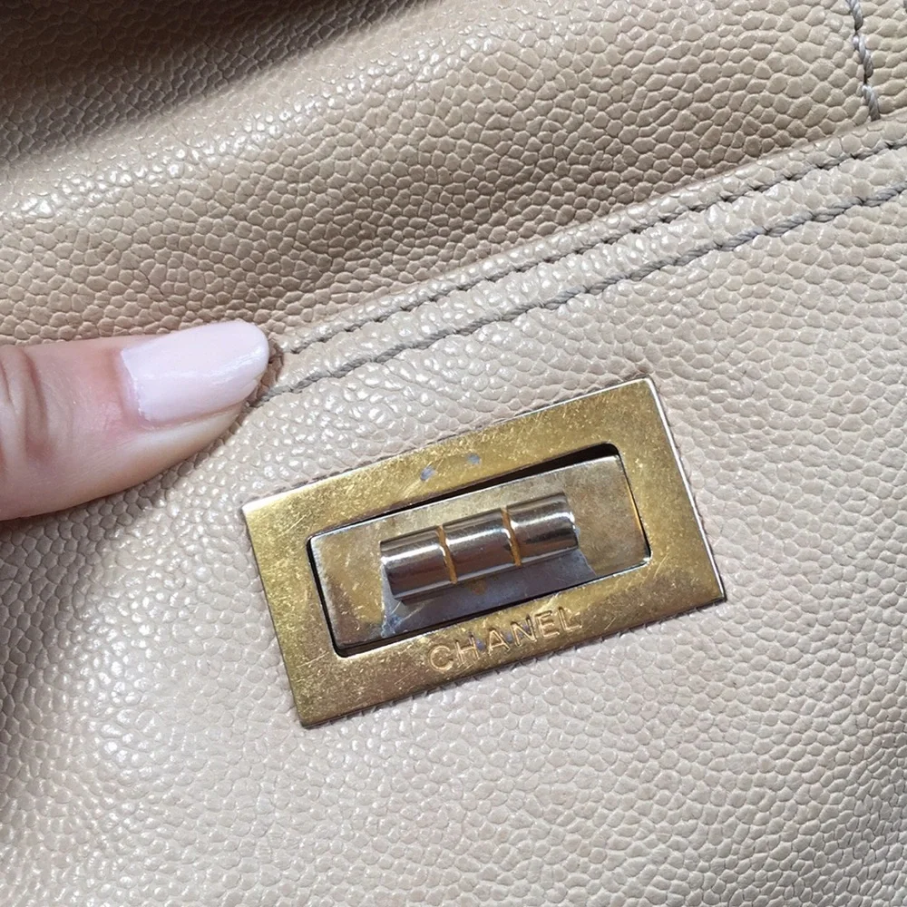 Chanel >30cm Large Shopping Bag Light Beige - Picture 4 of 8